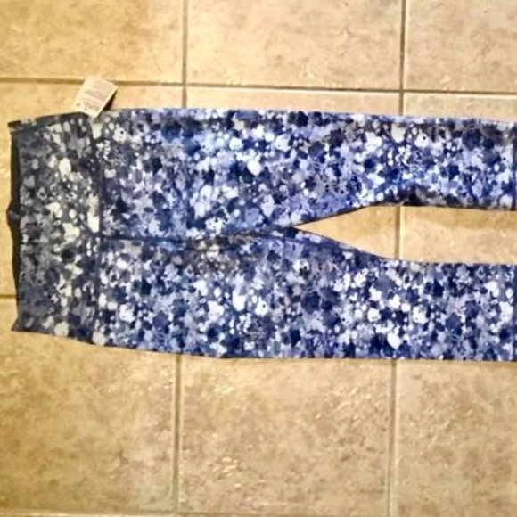 Brand new Rare Lululemon Run With The Waves Crops 21” - Picture 2 of 10